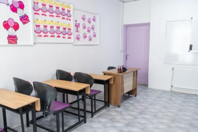 کلاس طبقه اول | دبستان دخترانه غیر دولتی سپیده سحر مشهد