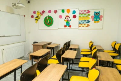 کلاس طبقه اول | دبستان دخترانه غیر دولتی سپیده سحر مشهد