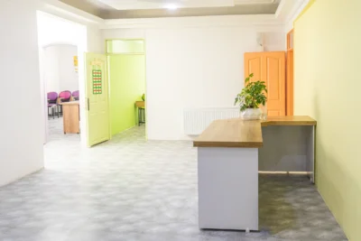 سالن طبقه دوم | دبستان دخترانه غیر دولتی سپیده سحر مشهد