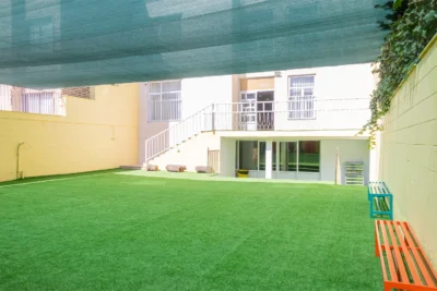 حیاط مدرسه | دبستان دخترانه غیر دولتی سپیده سحر مشهد